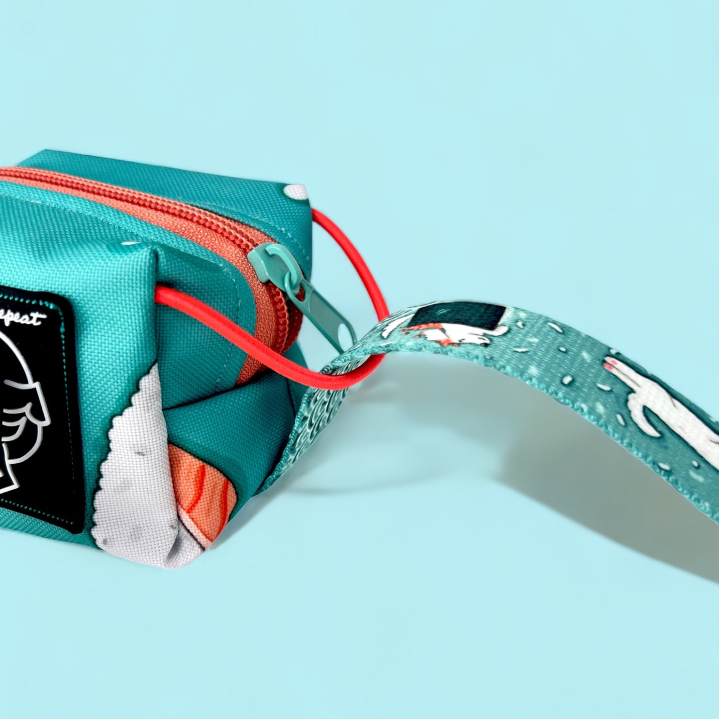 Poop bag holder „Velg en laks!”